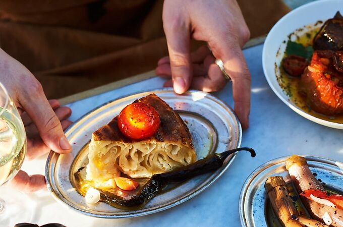 The disobedient language of Bulgarian food: Chuzhdopoklonnichestvo